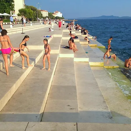 Lägenhet By The Sea - 19336